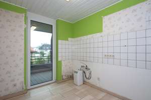 Charmante 3-Zimmer-Wohnung mit großem Potenzial und großzügiger Loggia in attraktiver Lage – Hans-Humpert-Str. 3a, 33102 Kernstadt, Paderborn – Vorschaubild 3