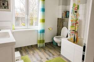 Perfekt saniertes Reihenmittelhaus in absoluter Bestlage – Die vollständige Adresse der Immobilie erhältst du vom Anbieter., 14055 Westend, Berlin – Vorschaubild 2
