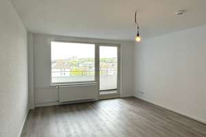 Erstbezug nach Renovierung: 2-Zimmerwohnung mit Balkon in Wuppertal-Oberbarmen – Brändströmstraße 2, 42275 Oberbarmen, Wuppertal – Vorschaubild 2