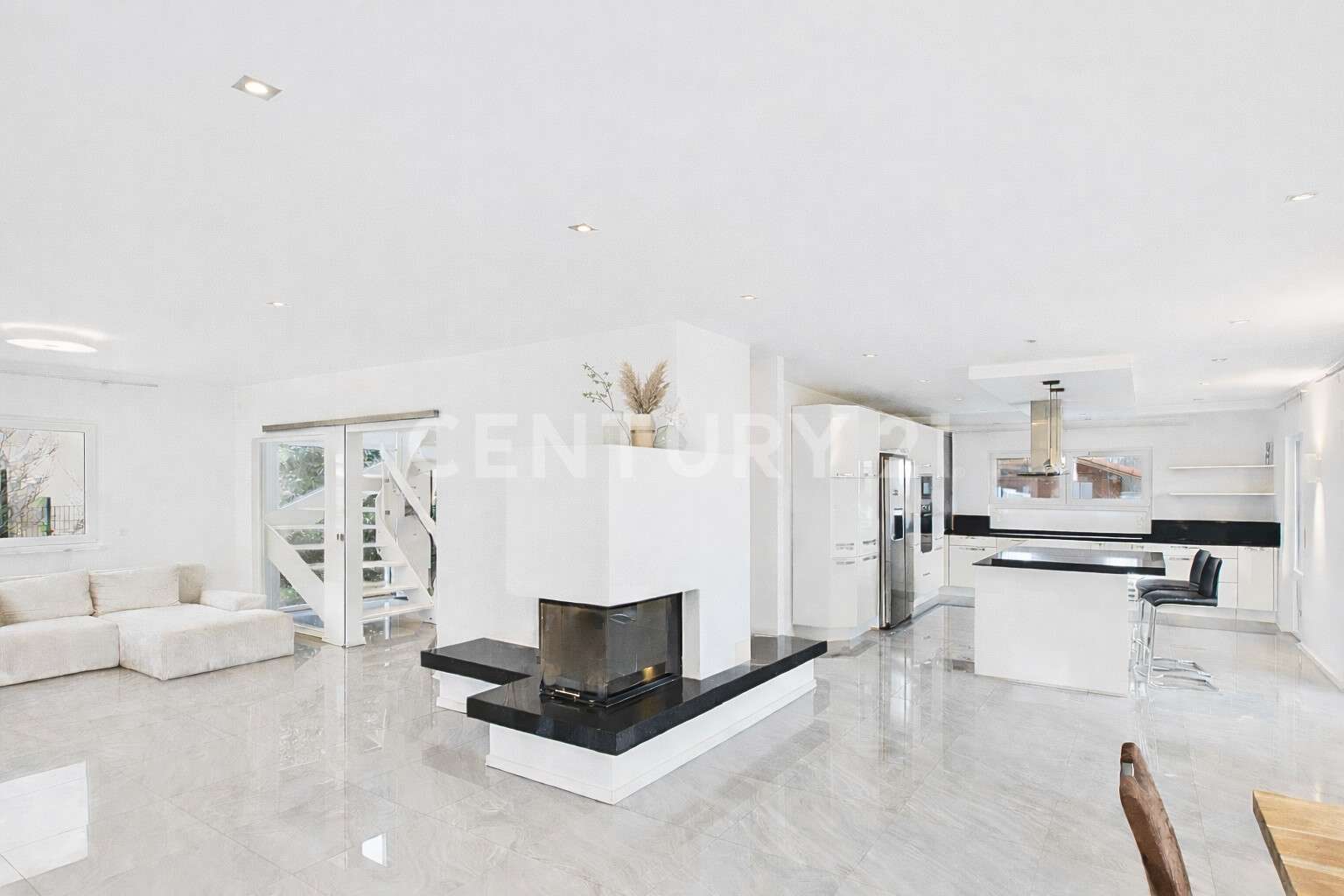 Immobilie in Schnaitsee - Luxuriös. Lichtdurchflutet. Großzügig. Ein Zuhause mit Wow-Effekt. - Bild 15