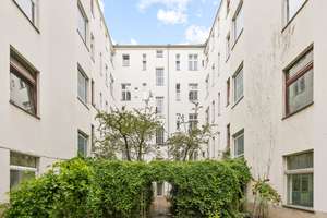Bezugsfrei, vollmöbliert und smart ausgestattet - stilvolle Altbauwohnung nahe der TU Berlin – Die vollständige Adresse der Immobilie erhältst du vom Anbieter., 10587 Charlottenburg, Berlin – Vorschaubild 9