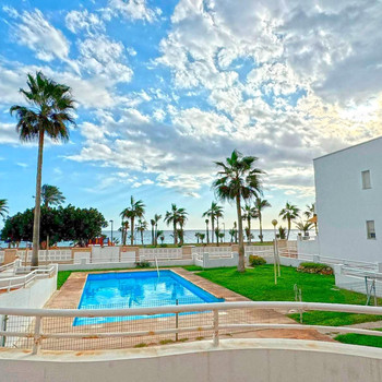 Strandlage in Balanegra, Wohnanlage mit Swimmingpool