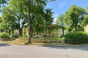 Wohnen unterm Dach – ruhig, hell und bestens angebunden! – Die vollständige Adresse der Immobilie erhältst du vom Anbieter., 1157 Briesnitz, Dresden – Vorschaubild 3