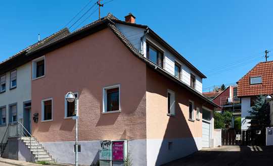 Provisionsfrei! Viel Platz für Leben, Familie und Ideen - DHH mit Garten, Garage und Scheunenanteil!