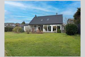 Exklusives Einfamilien-Haus in bevorzugter Wohnlage von Kierspe! – Die vollständige Adresse der Immobilie erhältst du vom Anbieter., 58566 Kierspe – Vorschaubild 2