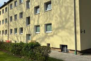 Wir renovieren für Sie! 3 Zimmer Wohnung mit Garten und Balkon im modernisierten Objekt!