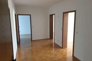 3-ZKB Dachgeschosswohnung mit Balkon & EBK in Osnabrück-Sonnenhügel – ab sofort frei – Friedhofstraße 1, 49088 Sonnenhügel, Osnabrück – Vorschaubild 1