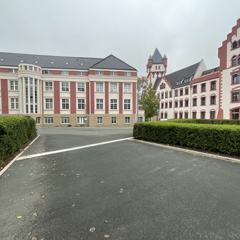 Büroräume in der Hörder-Vorburg zu vermieten!