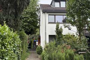 ALBERT WOLTER 1919 IVD! Köln-Lövenich, frisch renovierte 3 Zimmerwohnung mit großer Loggia
