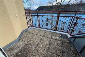 Aufzug - Südbalkon - modernes Laminat - EBK - Tiefgaragenstellplatz!! – Fichtestraße 53, 9126 Chemnitz – Vorschaubild 10
