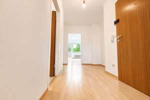 In Untermenzing: 3 Zimmer Wohnung auf 90 m² - mit Südbalkon in ruhiger Lage  + Stelllplatz! – Die vollständige Adresse der Immobilie erhältst du vom Anbieter., 80997 Moosach-Bahnhof, München – Vorschaubild 4