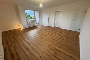 Lichtdurchflutete 2-Zi.-Wohnung (5. OG) mit Loggia & neuer EBK  in Köln-Grengel – Akazienweg 82, 51147 Grengel, Köln – Vorschaubild 5