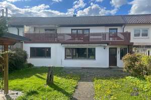 Ein-/Zweifamilienhaus mit Einzelgarage in zentraler Lage von Crailsheim zu verkaufen – Die vollständige Adresse der Immobilie erhältst du vom Anbieter., 74564 Crailsheim – Vorschaubild 2