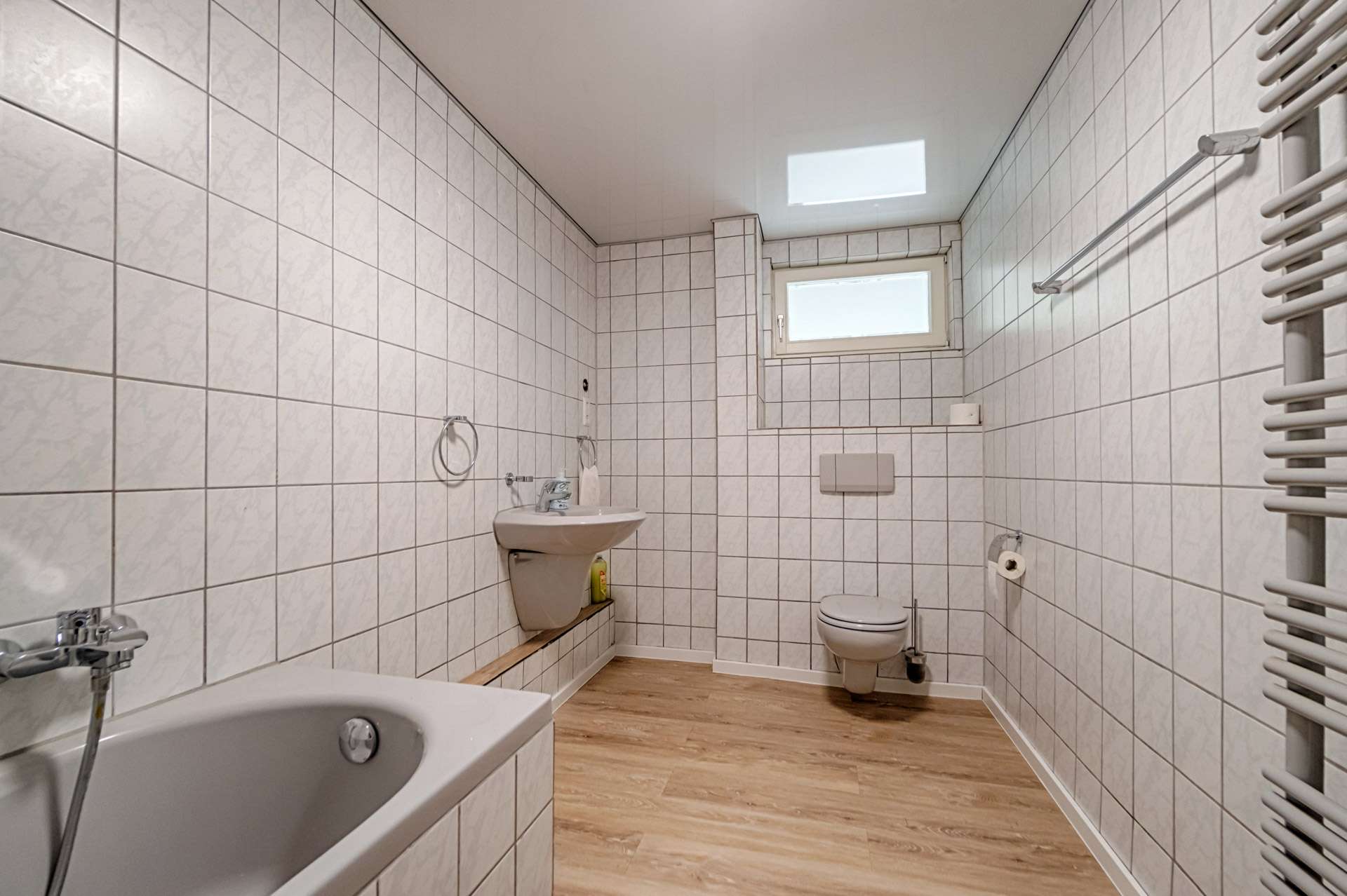 Immobilie in Neckarbischofsheim - Wohnen mit Charakter: Maisonette-Wohnung in ausgebauter Scheune am Waldrand mit Sonnenterrasse - Bild 15