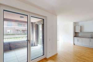 Karlshorst: Helle 3-Zimmer-Wohnung mit Balkon & Einbauküche