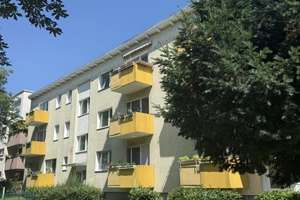 ***"Bezugsfreie 2-Zi.-ETW im 2. OG mit Balkon, Gemeinschaftsgarten und PKW-Stellplatz*** – Goethestr. 19, 12207 Lichterfelde, Berlin – Vorschaubild 2