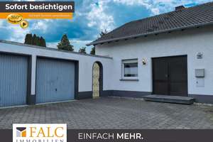 Freistehendes Einfamilienhaus mit großzügigem Grundstück und Doppelgarage!!!