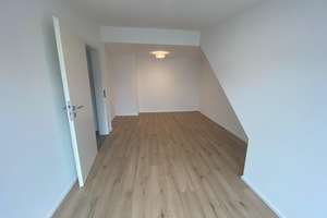 Ansprechende 4-Zimmer-Doppelhaushälfte mit Einbauküche in Lehrensteinsfeld, Lehrensteinsfeld – Schloßstraße 25/2, 74251 Lehrensteinsfeld – Vorschaubild 14