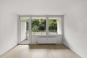 Bezugsfrei - Top sanierte 2-Zimmer Wohnung mit Balkon!