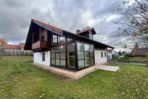 Großzügiges Einfamilienhaus mit Wintergarten, zwei Terrassen und großem Garten! – Die vollständige Adresse der Immobilie erhältst du vom Anbieter., 84066 Mallersdorf-Pfaffenberg – Vorschaubild 3