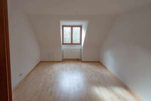 Provisionsfrei und mit neuer EBK: Helle, geräumige 2-Zimmer-Dachgeschosswohnung – 91056 Heiligenloh, Erlangen – Vorschaubild 16