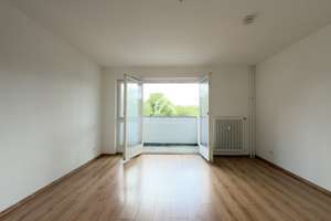2 - ZIMMERWOHNUNG MIT BALKON IN BESTLAGE | PROVISIONSFREI – Blücherstraße 9, 10961 Kreuzberg, Berlin – Vorschaubild 3