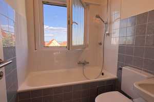 Lichtdurchflutete, frisch renovierte 1-Zimmer-Wohnung mit Balkon – von privat – 70619 Stuttgart – Vorschaubild 7