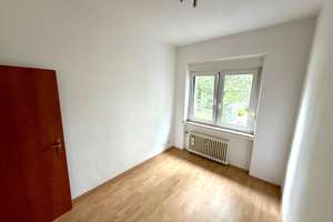 Modernisierte 3-Zimmer-Wohnung mit EBK im 1. OG in Krefeld – Memeler Platz 7, 47809 Linn, Krefeld – Vorschaubild 8