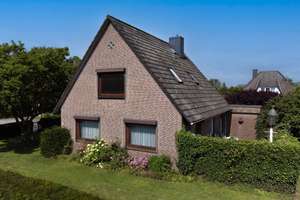 Wohnen, wo andere Urlaub machen: Charmantes Einfamilienhaus in Strandnähe – Die vollständige Adresse der Immobilie erhältst du vom Anbieter., 25377 Kollmar – Vorschaubild 1