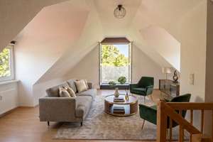Sonnige DG-Maisonette Wohnung in Berlin-Hermsdorf: 3 Zimmer, 2 Balkone