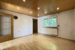 Verliebt in die Lage – Doppelhaushälfte mit 600 m² Grd. zum fairen Preis in Lauf-Kunigundensiedlung – Die vollständige Adresse der Immobilie erhältst du vom Anbieter., 91207 Lauf an der Pegnitz – Vorschaubild 2