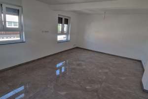 Erstbezug nach Kernsanierung  Moderne 3-Zimmer-Wohnung mit ca. 100 m² Wohnfläche und großer Terrasse – Breslauer Straße 49, 61169 Friedberg (Hessen) – Vorschaubild 3