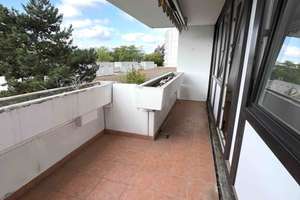 MZ-Finthen: 2 ZKB, EBK, Balkon, Garage, Studenten WG möglich, nahe UNI – Sertoriusring 23, 55126 Finthen, Mainz – Vorschaubild 12