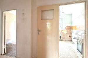 Vorbereitet zur Renovierung, 3 Zimmerwohnung mit Balkon + Eigentum Stellplatz. – Körtingstraße 4, 12107 Mariendorf, Berlin – Vorschaubild 9