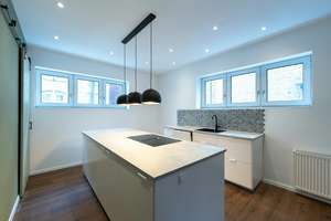 Barrierefreie 5-Zimmer-Wohnung mit 2 Bädern, Garage, Keller-/Hobbyraum und hoher Privatsphäre – Burgstallstrasse 35, 70199 Heslach, Stuttgart – Vorschaubild 2