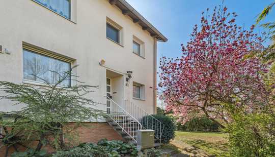Bild von LENAU - Reihenendhaus mit einer grünen Oase in Großburgwedel!