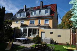Glück kann man kaufen - ein Haus mit vielen Möglichkeiten...! – Die vollständige Adresse der Immobilie erhältst du vom Anbieter., 45138 Huttrop, Essen – Vorschaubild 2