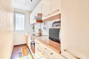 Solide Investition: Vollvermietetes Mehrfamilienhaus in Offenbach-Bieber – Die vollständige Adresse der Immobilie erhältst du vom Anbieter., 63073 Bieber, Offenbach am Main – Vorschaubild 2