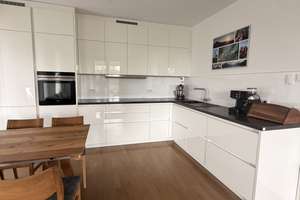 Lichtdurchflutetes Neubau 3-Zimmer-Wohnjuwel (DG) mit Traumblick am Allacher Forst – Gerberau Xx, 80997 Allach, München – Vorschaubild 3