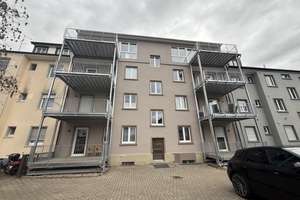 Moderne, helle, kernsanierte zentrale 2,5-Zi-Wohnung mit grossem Balkon in Lörrach – Mozartstraße 8, 79539 Lörrach – Vorschaubild 1