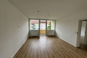 Sanierte 3-Zimmer-Wohnung mit funktionaler Raumaufteilung und Balkon – Altmühlstraße 6, 38120 Weststadt, Braunschweig – Vorschaubild 2