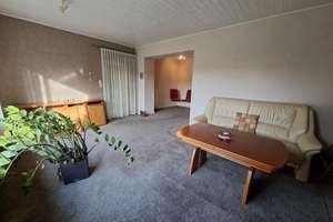 Klassisches Einfamilienhaus mit Einliegerwohnung in Sande  - zwei Bäder - großes Grundstück  – Die vollständige Adresse der Immobilie erhältst du vom Anbieter., 26452 Sande – Vorschaubild 19