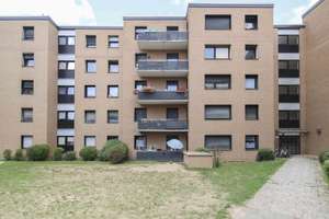 Behaglichkeit pur: 3-Zi.-Etagenwohnung in Feldrandlage