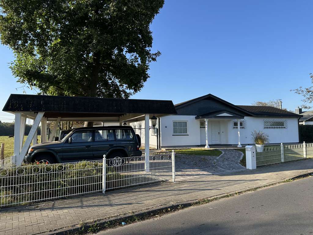 Immobilie in Ellerbek - Hochwertiger amerikanischer Bungalow in ruhiger Lage mit separater Einliegerwohnung - Bild 2