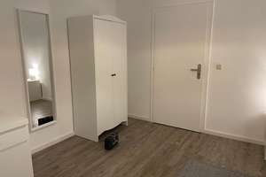 Renoviertes, möbliertes WG-Zimmer im Norden Hamburgs. Erstbezug. (2/4 Bewohner) – Raamstieg 24, 22397 Lemsahl-Mellingstedt, Hamburg – Vorschaubild 2