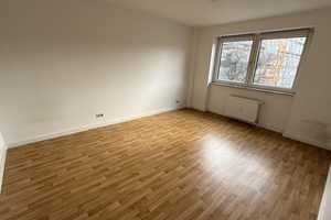Modernes Bad, Balkon, Ruhiges Haus! – Rheinstr. 8-12, 47799 Krefeld – Vorschaubild 3