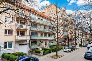 GELEGENHEIT | HH-Eppendorf | 2-Zi.-Whg. mit 63qm2 inkl. Tiefgaragenstellplatz | Parkett, EBK, Balkon – Die vollständige Adresse der Immobilie erhältst du vom Anbieter., 20251 Eppendorf, Hamburg – Vorschaubild 2