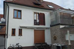 Charmante Doppelhaushälfte mit Garten in zentraler Lage von Augsburg-Lechhausen – Die vollständige Adresse der Immobilie erhältst du vom Anbieter., 86167 Lechhausen-West, Augsburg – Vorschaubild 3