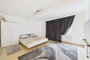 Charmantes Fachwerk-Mehrfamilienhaus mit Gewerbeeinheit in zentraler Lage von Frankfurt-Fechenheim � – 60386 Fechenheim, Frankfurt am Main – Vorschaubild 6