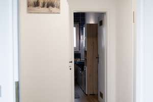 Gemütliche möblierte 1-Zimmer-Wohnung mit Küche  – Lützowstraße 1, 86167 Lechhausen-West, Augsburg – Vorschaubild 5